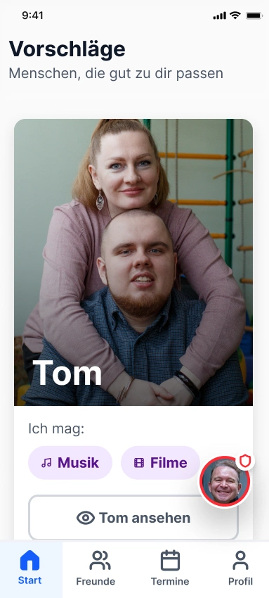 vluegge App – Vorschläge-Ansicht mit Profilkarten passender Kontakte und Interessen-Tags